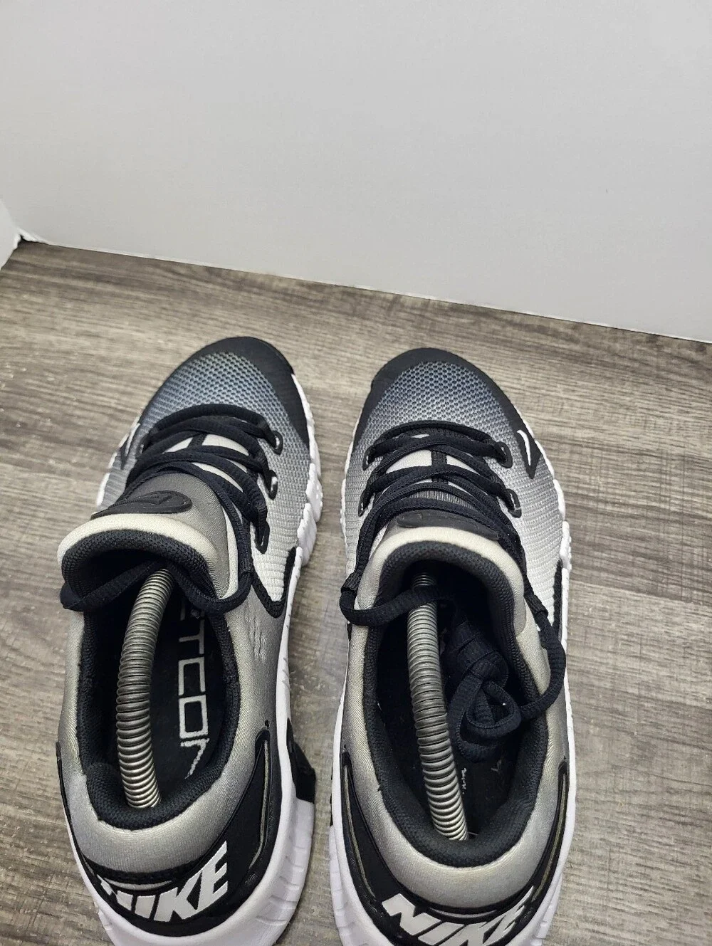 Nike Free Metcon 4 Training White Black Grey Gradient Womens Size 9 Shoes